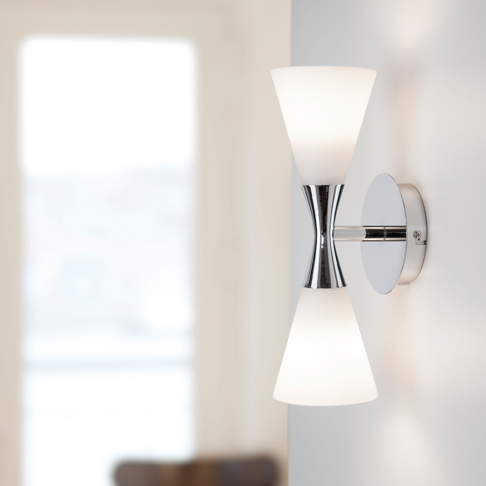 Harlekin duo Chrom wandlampe Von Herstal - Harlekin Duo ist eine elegante und stilvolle Wandleuchte.