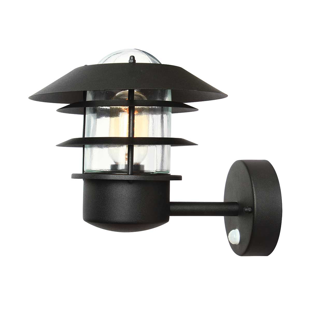 Helsingor PIR Ø22 Schwarz außenlampe Von Elstead Lighting - Tillverkad av rostfritt st&aring;l i svart finish och glas, erbjuder den en robust och v&auml;derbest&auml;ndig konstruktion som &auml;r perfekt f&ouml;r fasader, entr&eacute;er och uteplatser.