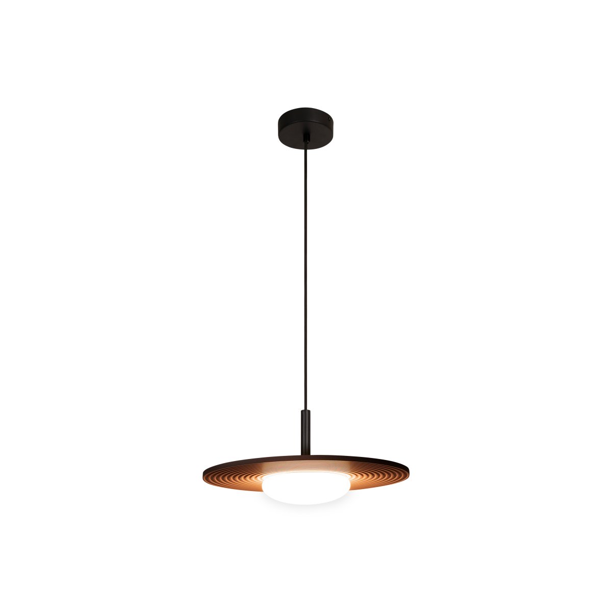 Carmino Ø38 Terrakotta hängelampe Von Lucide - Die gerippte Unterseite des Schirms bildet eine dekorative Struktur und harmoniert perfekt mit den schwarzen Metalldetails der Leuchte.