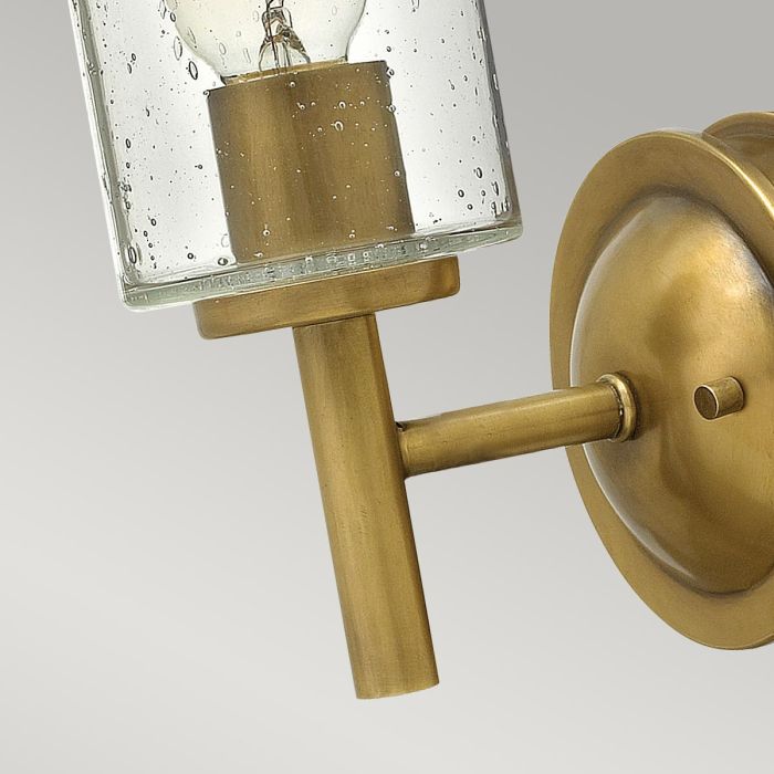 Collier 26cm Antikes Messing wandlampe Von Elstead Lighting - Gjutna knappar, g&aring;ngj&auml;rn och st&auml;nger i en finish av klassisk m&auml;ssing ger en sofistikerad elegans som &auml;r b&aring;de modern och tidl&ouml;s.