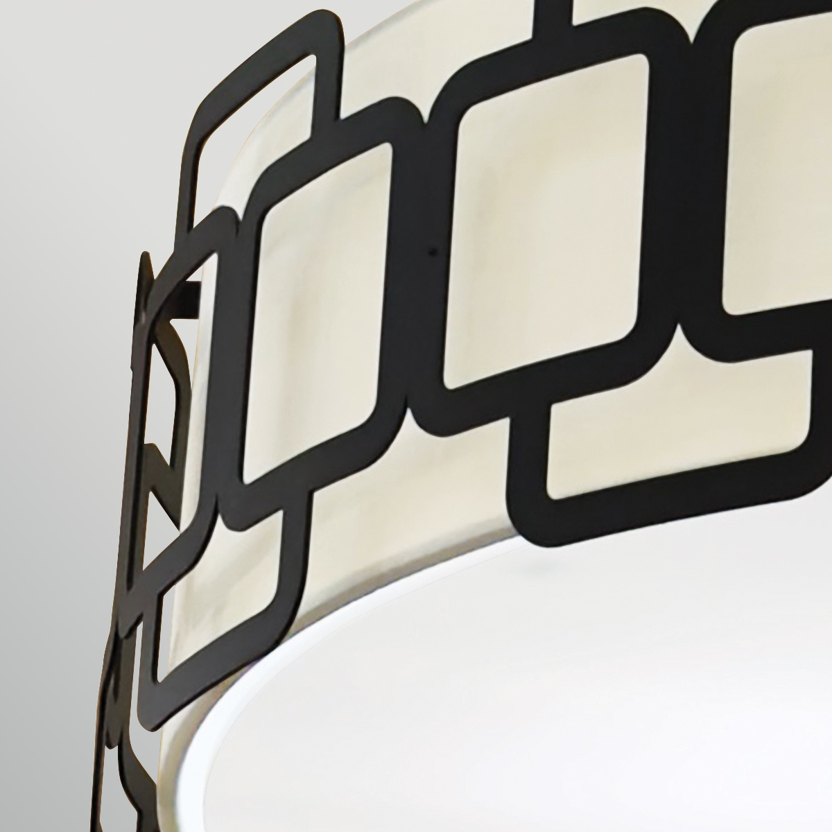 Sabina Ø57 Schwarz hängelampe Von Elstead Lighting - Sabina ist eine elegante Pendelleuchte mit luftigem und dekorativem Design.