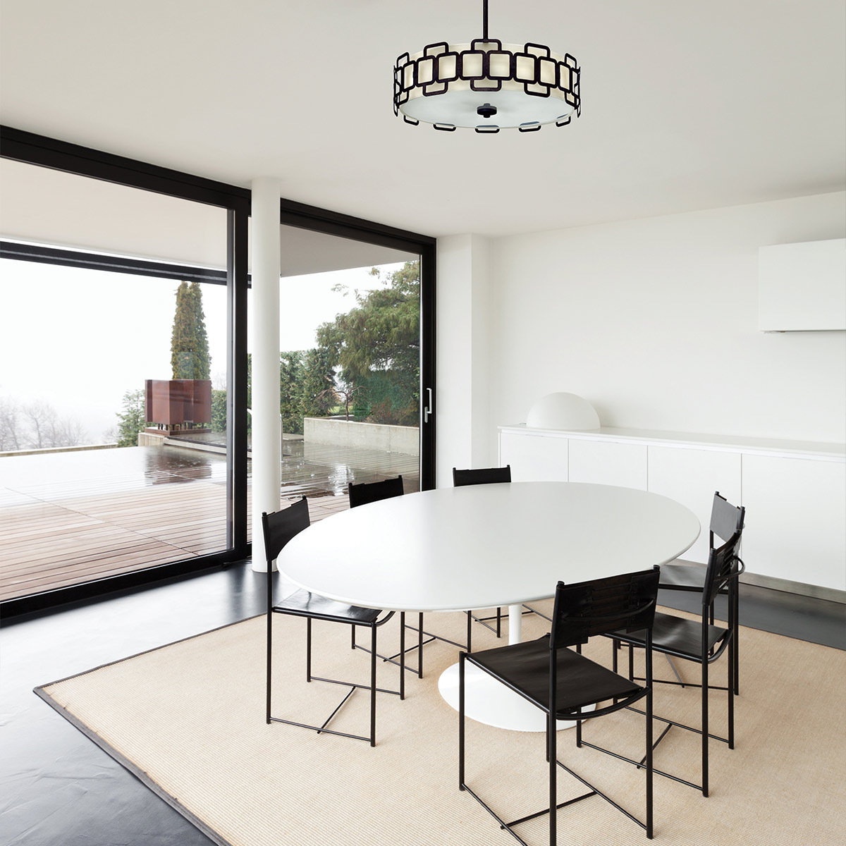 Sabina Ø57 Schwarz hängelampe Von Elstead Lighting - Sabina ist eine elegante Pendelleuchte mit luftigem und dekorativem Design.