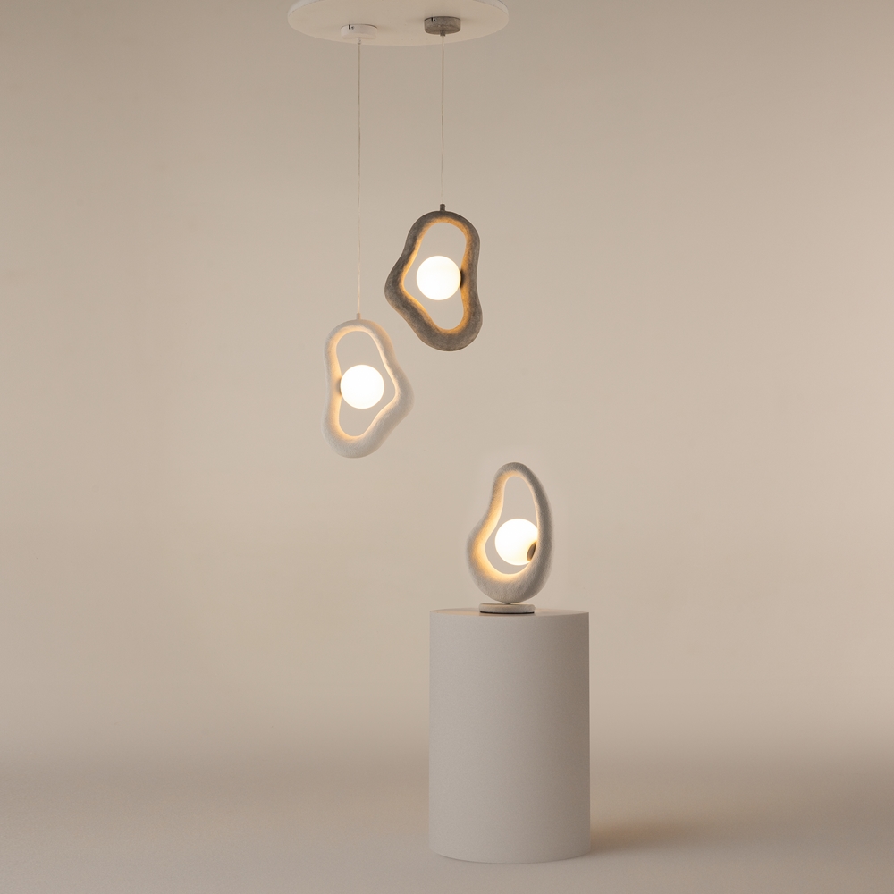 Opus 38cm Weiß tischlampe Von Maytoni - Der wei&szlig;e Glasschirm verbreitet ein sanftes und angenehmes Licht, das eine harmonische Atmosph&auml;re im Raum schafft.