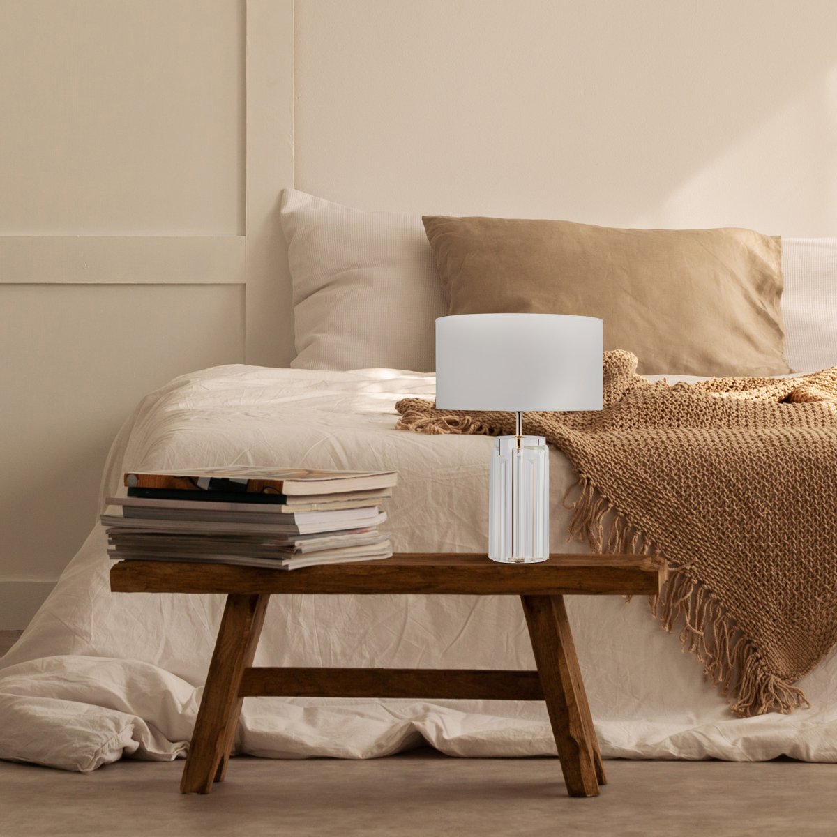 Muse 52cm Gold tischlampe Von Maytoni - Die Tischlampe Muse hat ein elegantes Design mit einem geformten Sockel aus Gussglas, was sie zu einem wahren Kunstwerk macht.