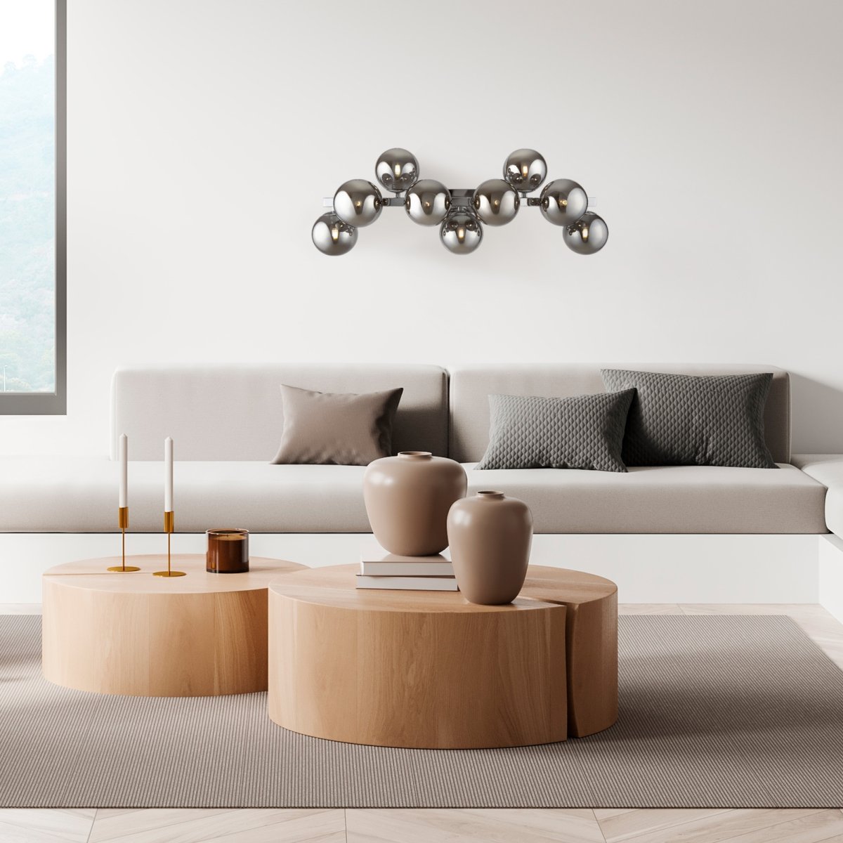 Dallas 65cm Chrom wandlampe Von Maytoni - Ihr einzigartiges Design mit runden Glaskuppeln in verschiedenen Richtungen erzeugt ein dramatisches und elegantes Lichtspiel, das den Raum mit Wärme und Charakter erfüllt.