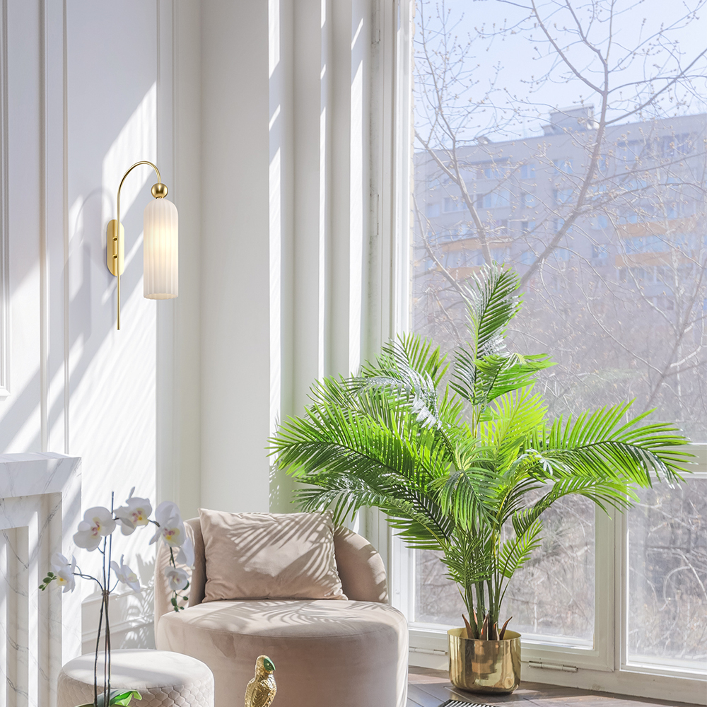 Antic 54cm Weiß wandlampe Von Maytoni - Mit seiner raffinierten Bogenform und der einzigartigen Farbkombination ist es die perfekte Wahl für alle, die ihrem Zuhause ein zeitloses und elegantes Flair verleihen möchten.