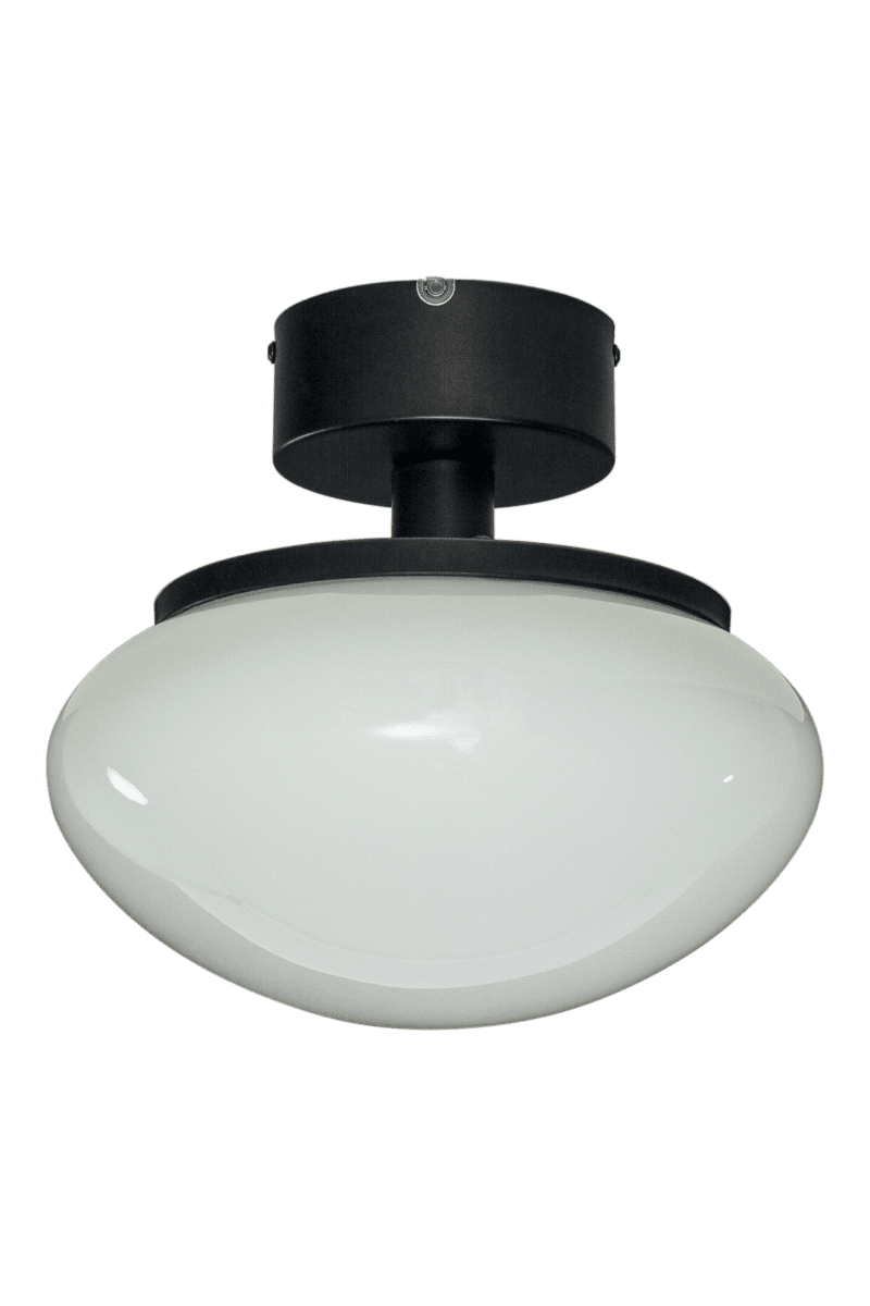 New August Ø27 Schwarz deckenleuchte Von Aneta Lighting - Für alle, die eine Lampe mit Charakter suchen, die den Raum nicht dominieren soll, ist New August die ideale Wahl – ein stilvolles Detail, das Ihr gesamtes Interieur aufwertet.