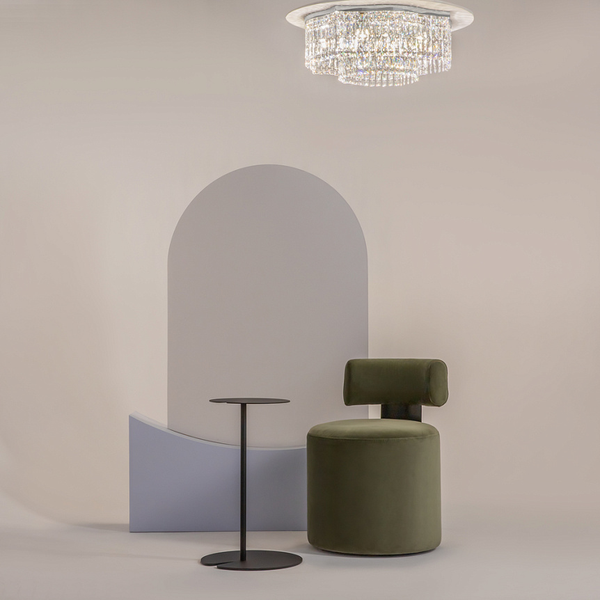 Dune Ø60 Chrom kristall Von Maytoni - Die funkelnden Prismen fangen das Licht ein und erzeugen eine luxuri&ouml;se Atmosph&auml;re im Raum.