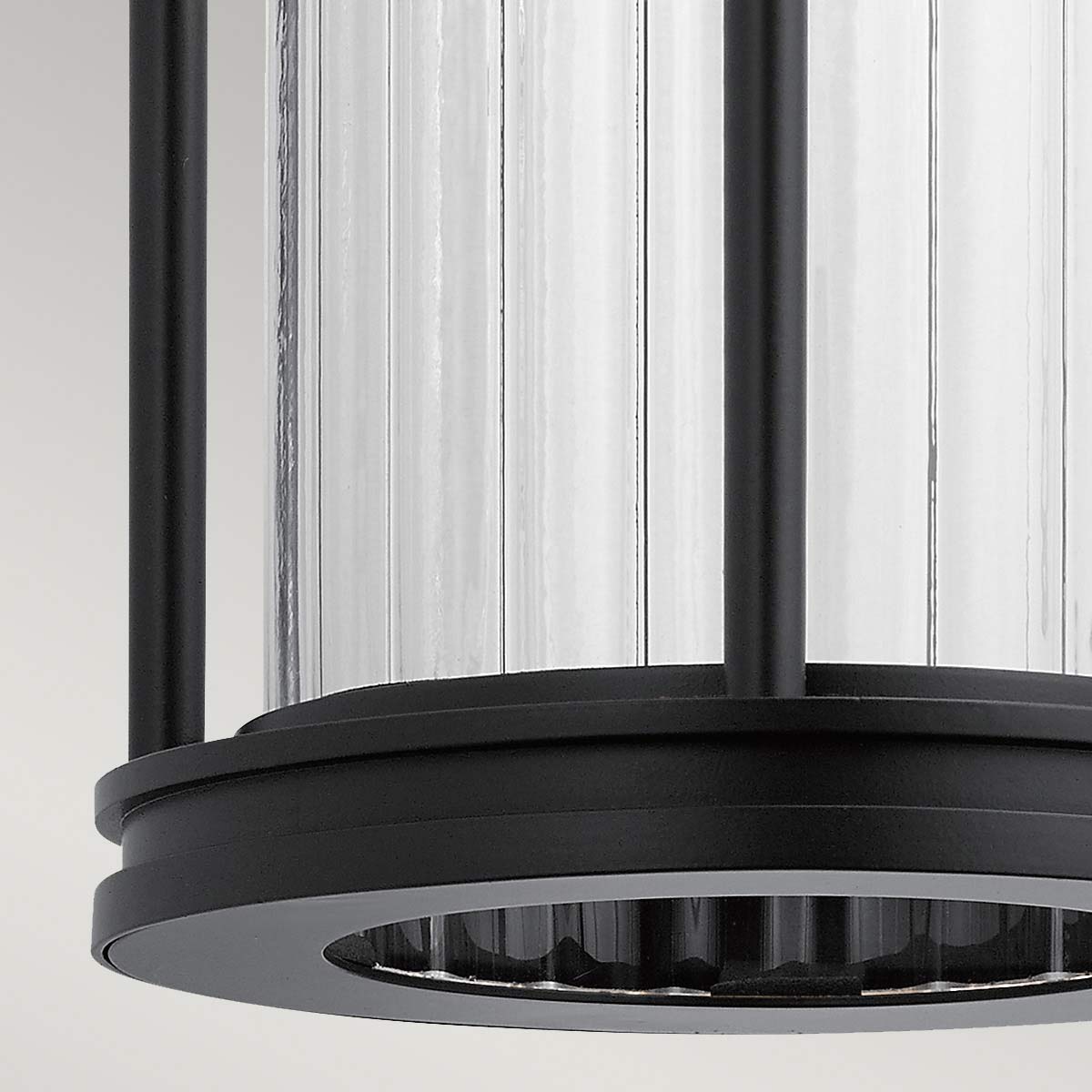 Barras Schwarz außenlampe Von Elstead Lighting - Die Lampe verfügt über die Schutzart IP44, ist also gegen Spritzwasser und Witterungseinflüsse geschützt und somit ideal für den Einsatz im Außenbereich geeignet.