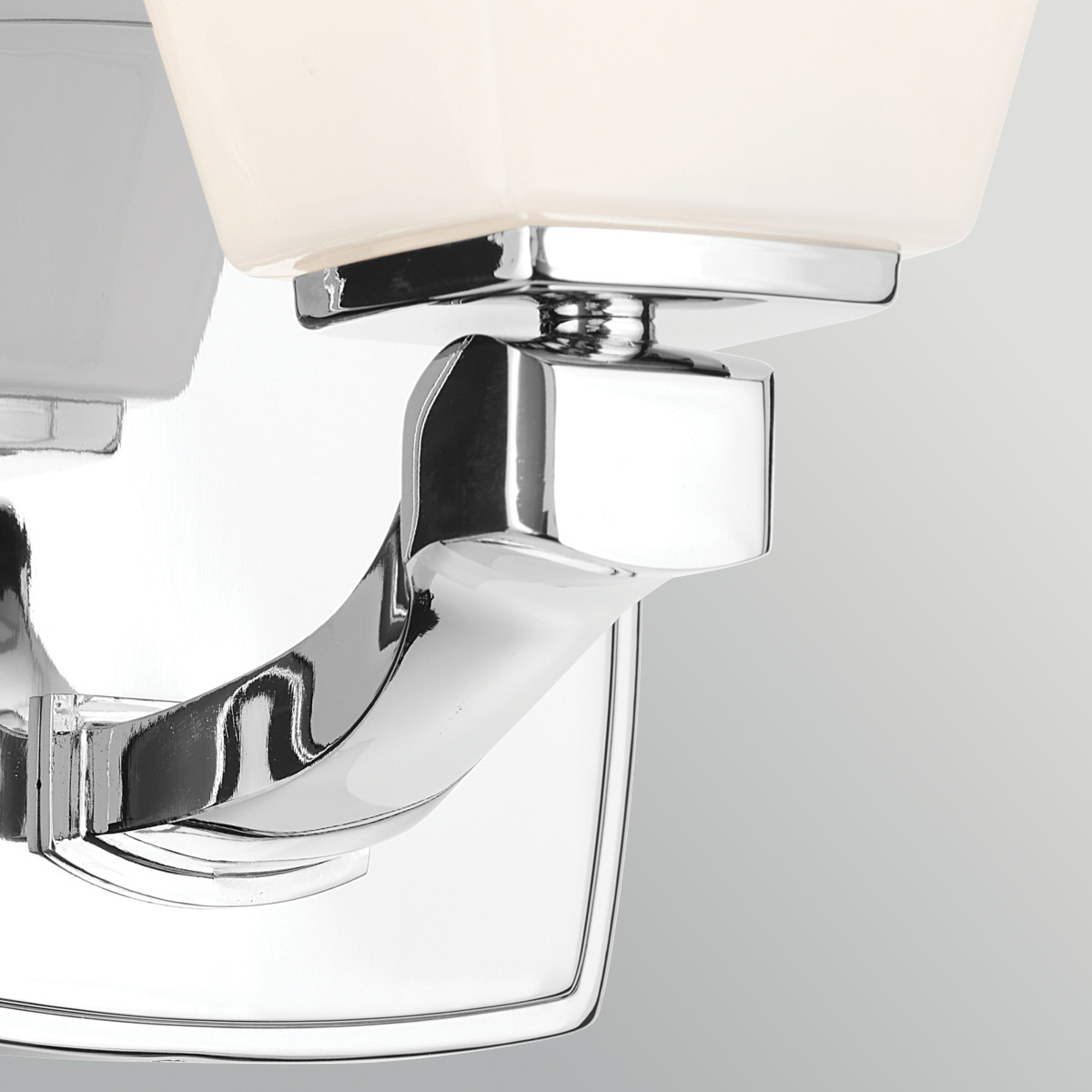 Marant 24cm Chrom badezimmerlampe Von Elstead Lighting - Die elegante Wandleuchte Marant besticht durch ihr stilvolles und exklusives Design und ist ideal f&uuml;rs Badezimmer.
