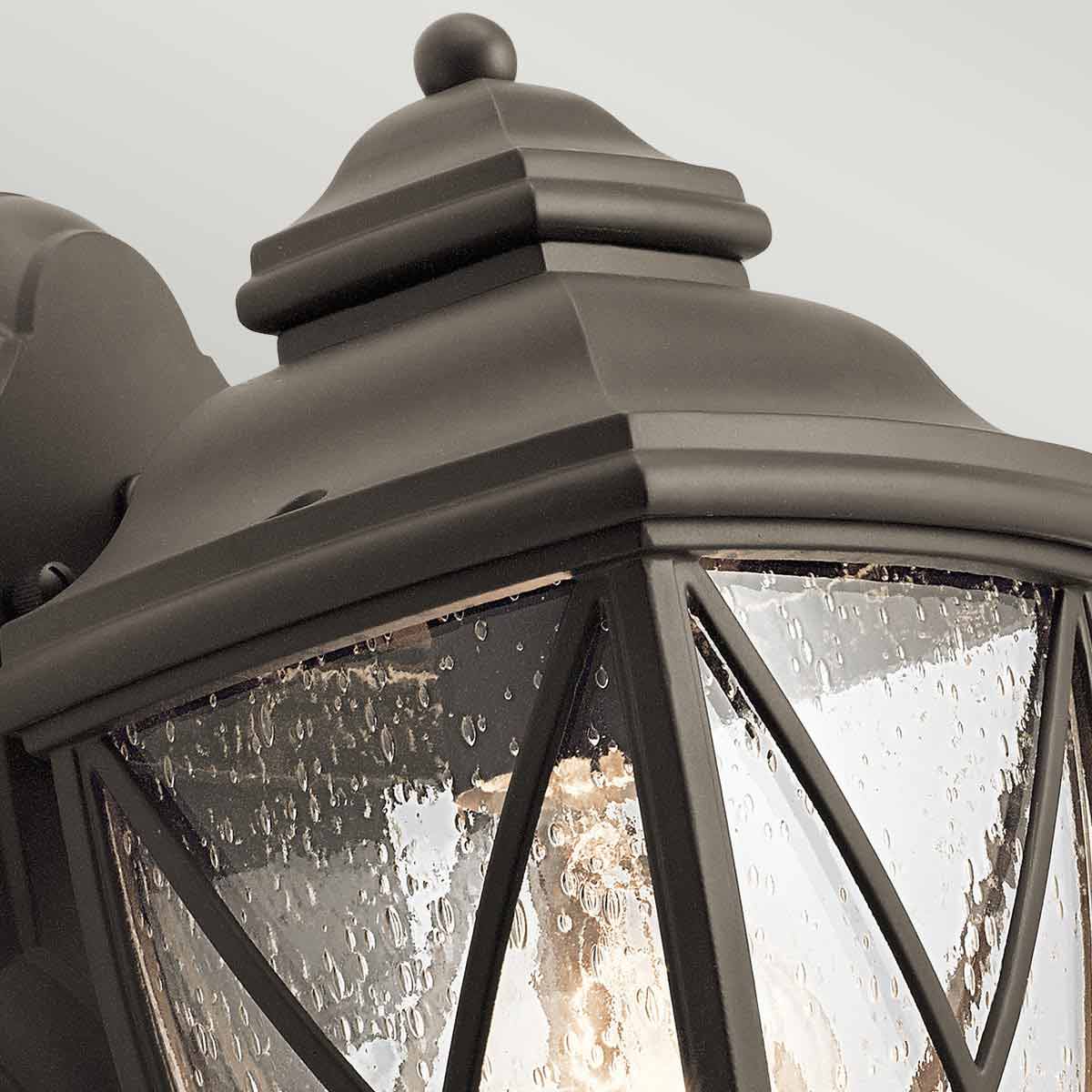Tangier Antike Bronze außenlampe Von Elstead Lighting - Die Lampe hat die Schutzart IP44 und ist somit langlebig und wetterfest.