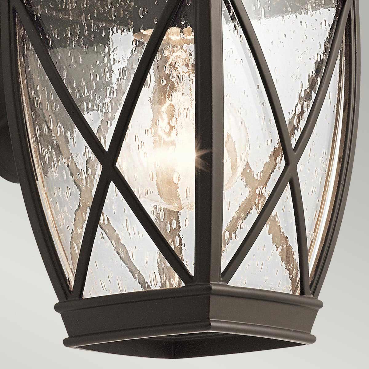 Tangier Antike Bronze außenlampe Von Elstead Lighting - Die Lampe hat die Schutzart IP44 und ist somit langlebig und wetterfest.