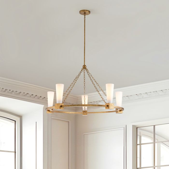 Kristy Ø106 Gold hängelampe Von Elstead Lighting - Kristy ist ein prachtvoller und charmanter Kronleuchter im rustikal-klassischen Design.