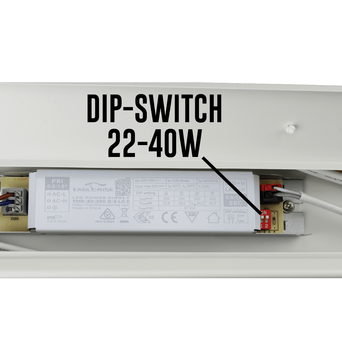 Liny Basic 4000K 130cm Weiß Von Designlight - Die Liny Basic ist eine robuste und energieeffiziente Industrieleuchte mit LED-Technologie, die f&uuml;r die Allgemeinbeleuchtung in Industrie- und Gesch&auml;ftsumgebungen entwickelt wurde, in denen wei&szlig;es Licht gew&uuml;nscht ist.