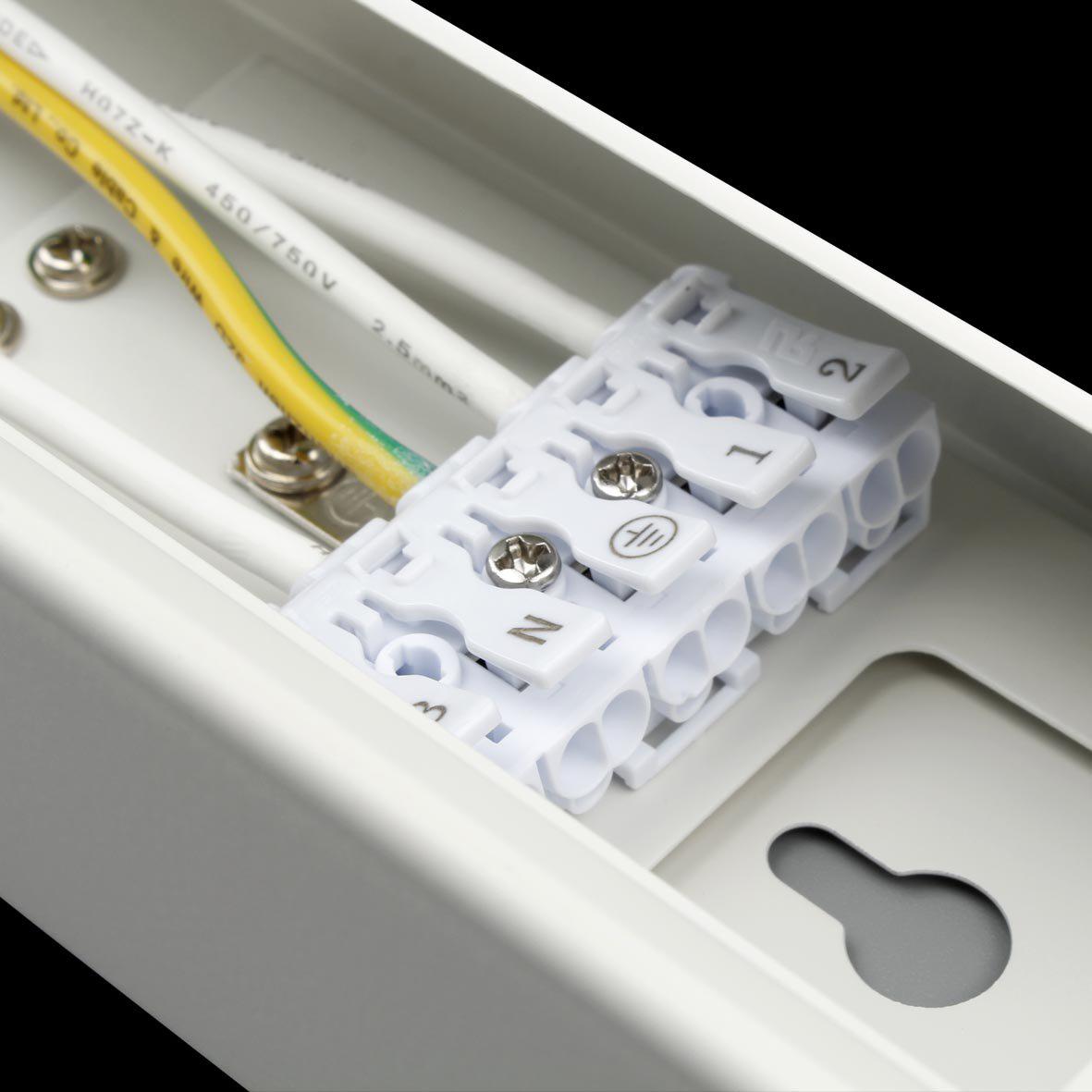 Liny Basic 3000K 130cm Weiß Von Designlight - Die Liny Basic ist eine robuste und energieeffiziente Industrieleuchte mit LED-Technologie, die f&uuml;r die Allgemeinbeleuchtung in Industrie- und Gesch&auml;ftsumgebungen mit warmwei&szlig;em Licht konzipiert wurde.
