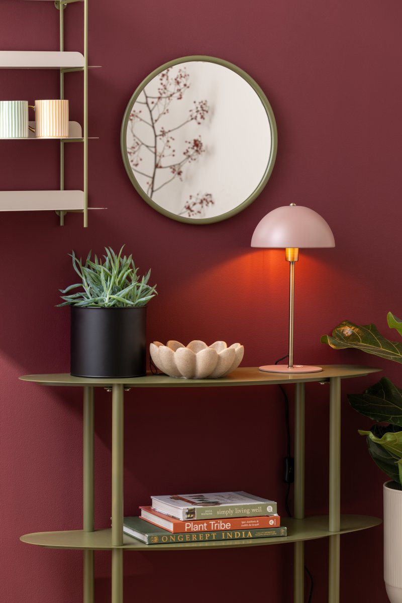 Bonnet 40cm Rosa tischlampe Von Leitmotiv - Der puderrosa Schirm und die eleganten Messingdetails verleihen ihr einen stilvollen und trendigen Look, w&auml;hrend die Leuchte ein warmes und angenehmes Licht verbreitet.