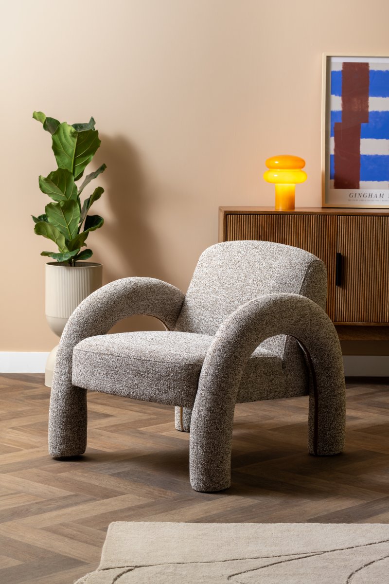 Incesante 24cm Gelb tischlampe Von Leitmotiv - Incesante ist eine skulpturale Tischleuchte aus Glas mit einem tiefgelben Schirm, der ein warmes und stimmungsvolles Licht spendet.