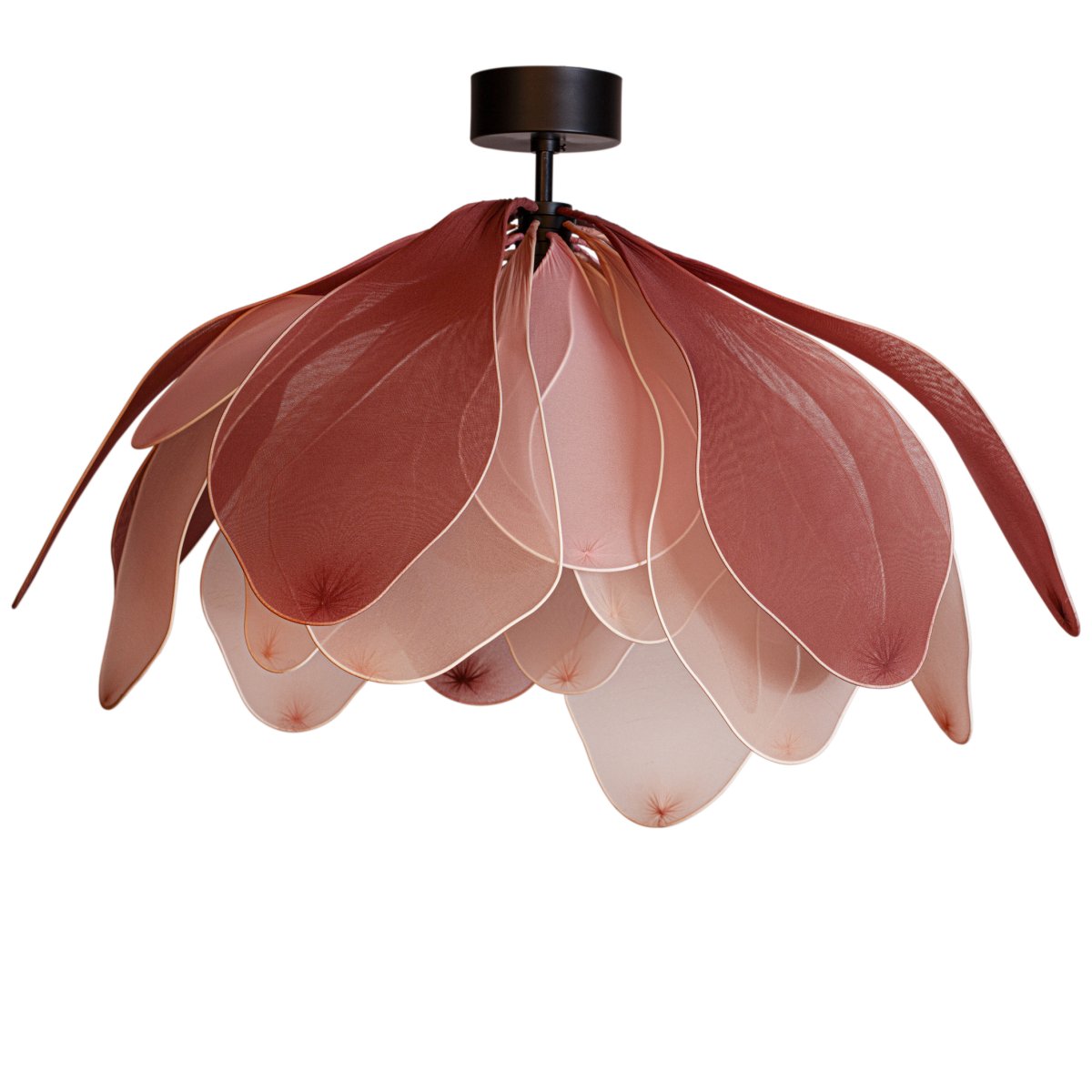 Lou Lou Ø80 Rosa deckenleuchte Von By Rydéns - Lou Lou wird nicht nur zu einer Lichtquelle, sondern auch zu einem Kunstwerk in Ihrem Zuhause und sein anpassungsf&auml;higer Stil macht ihn zu einem perfekten Einrichtungsdetail, um eine einzigartige Atmosph&auml;re zu schaffen.