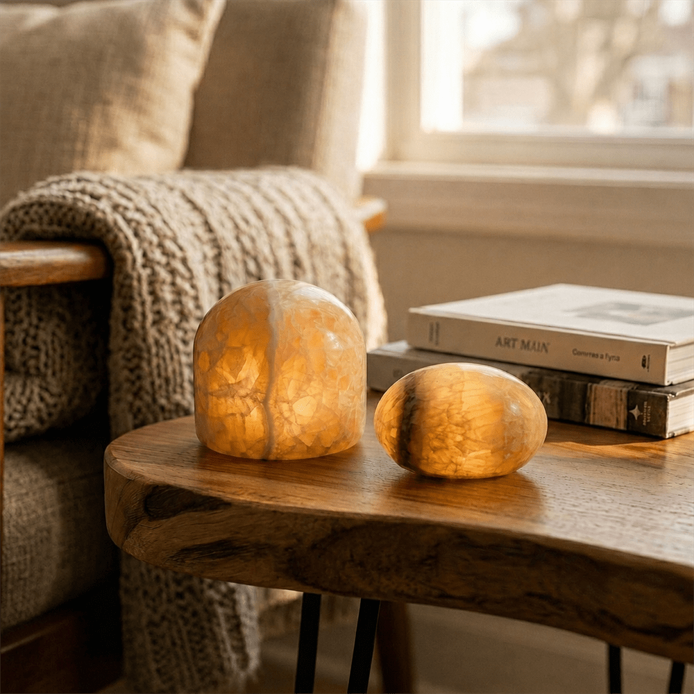 Marble 9cm Beige Von Unison - Marmor ist ein wundersch&ouml;nes Dekorationselement auf dem Tisch, im Fenster oder im Regal und verbreitet ein angenehmes Licht im Raum.