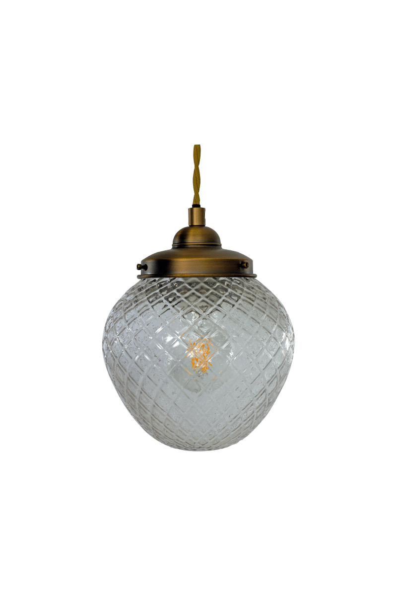 Gatsby Ø15 Antikmessing fensterlampe Von Aneta Lighting - Die Gatsby-Fensterleuchte besticht durch ihr klassisches und elegantes Design mit einem dekorativen Schirm aus klarem, geh&auml;rtetem Glas und Metalldetails in Antikmessing-Optik.
