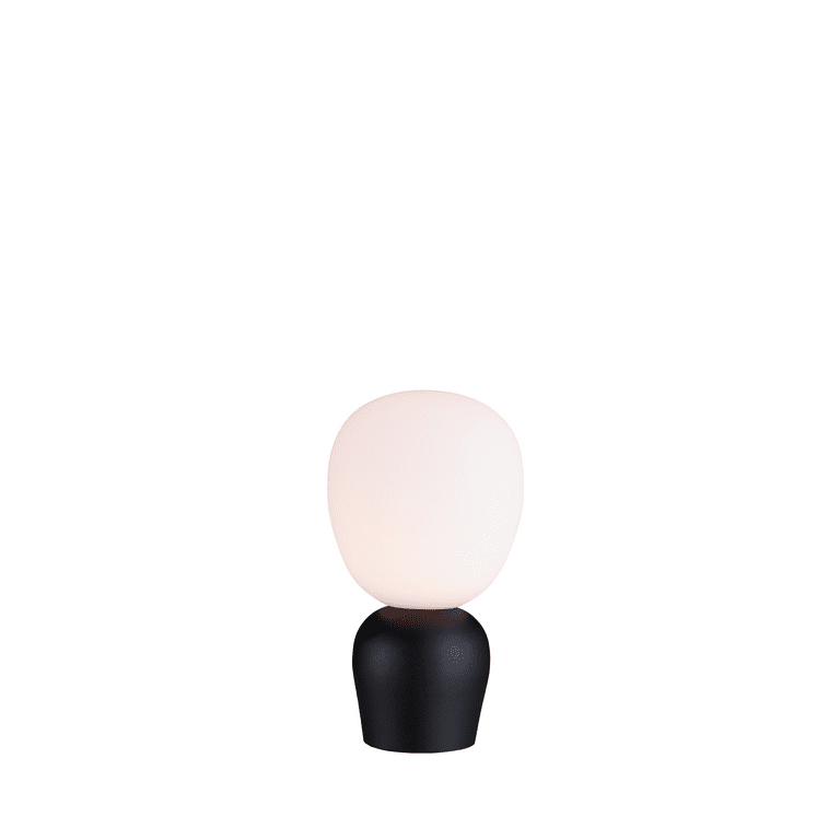 Buddy 18cm Schwarz tischlampe Von Belid - Buddy ist von hoher Qualität und hat trotz der weichen Formen einen soliden Ausdruck.