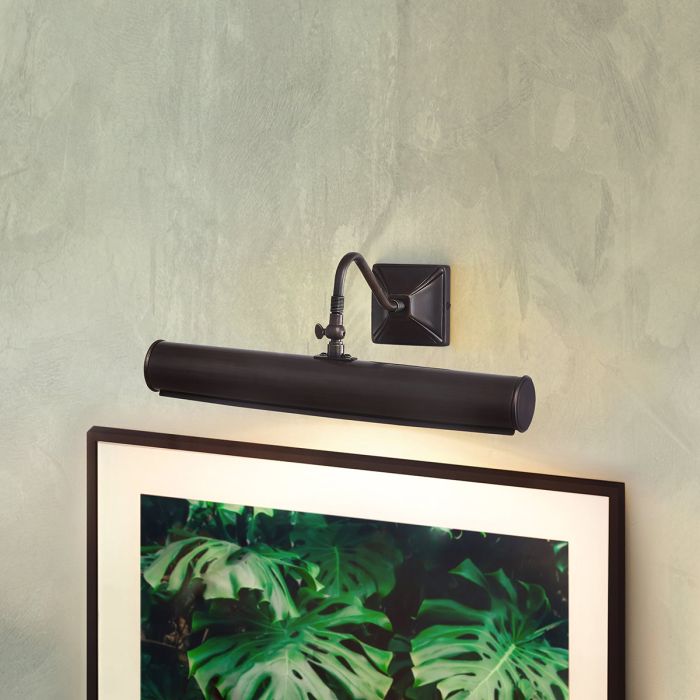 Picture 39cm Bronze Von Elstead Lighting - Das Design umfasst geschmackvolle Wandhalterungen und dekorative Wickeldetails, die f&uuml;r ein subtiles und dennoch anspruchsvolles Aussehen sorgen.