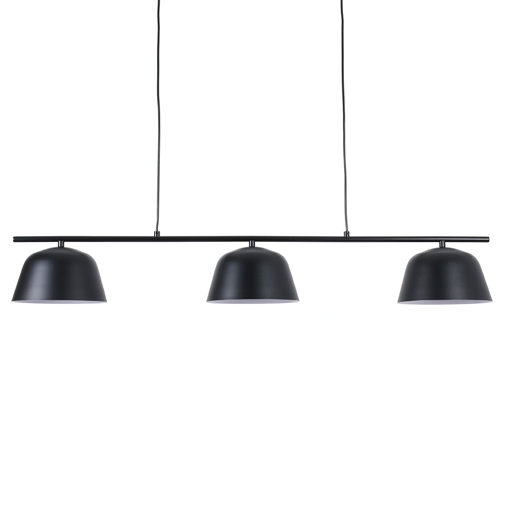Pop 125cm Schwarz hängelampe Von Nordic Lighting - Ihre klaren Linien und die nach unten gerichteten Schirme sorgen f&uuml;r ein angenehmes und funktionales Licht &uuml;ber Essbereich oder K&uuml;che.