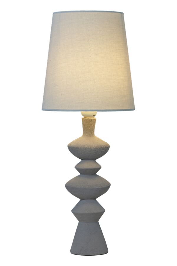 Nina 54cm Grau tischlampe Von Aneta Lighting - Die modernistische Tischlampe Nina mit ihren interessanten Formen wird ein leicht zu platzierendes und schönes Detail in Ihrem Zuhause sein.