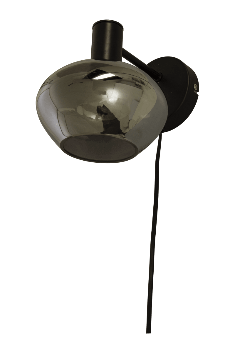 Bell Ø15 Rauchgrau wandlampe Von Aneta Lighting - Der runde Glasschirm spendet ein warmes und angenehmes Licht und schafft so eine einladende Atmosphäre im Raum.