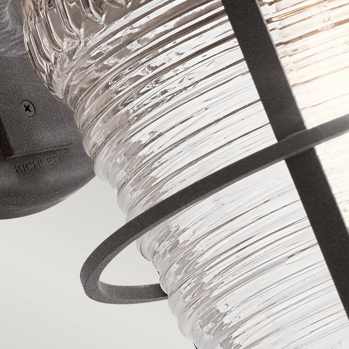 Chance Harbor 55cm Zink außenlampe Von Elstead Lighting - Chance Harbor &auml;r en klassisk och robust fasadlampa med en design inspirerad av maritim stil.