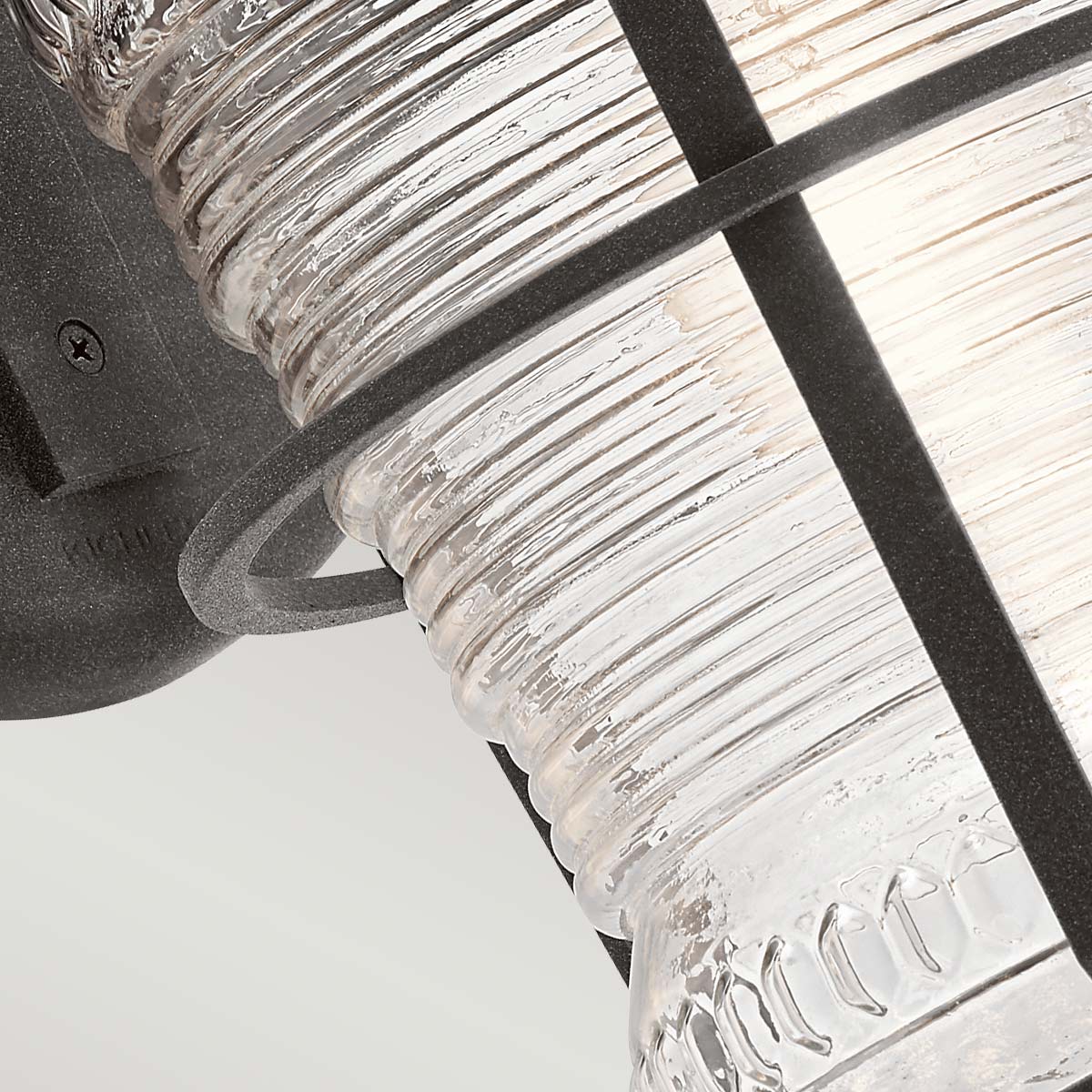 Chance Harbor 46cm Zink außenlampe Von Elstead Lighting - Chance Harbor &auml;r en klassisk och robust fasadlampa med en design inspirerad av maritim stil.