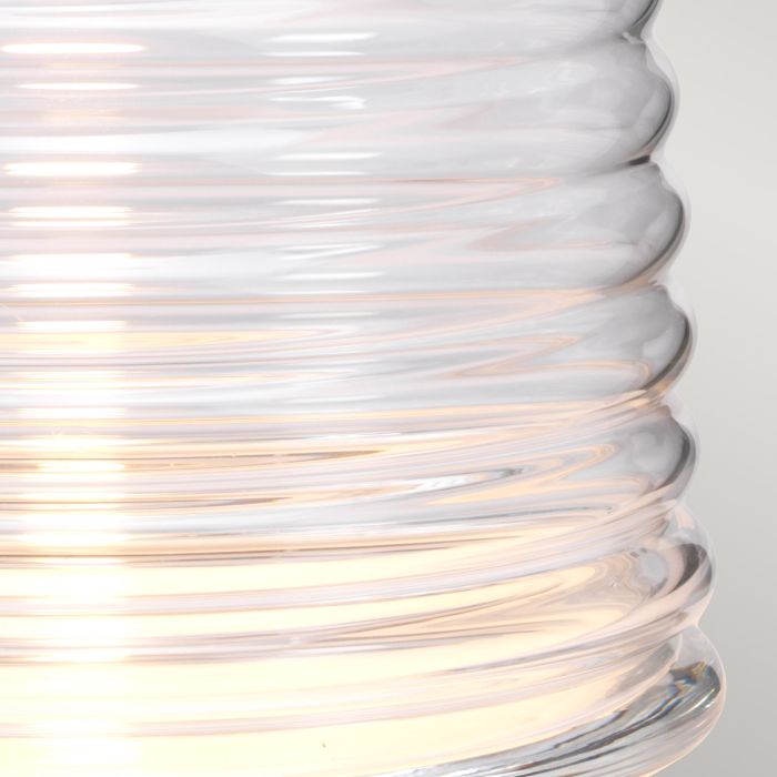 Milne 64cm Grau tischlampe Von Elstead Lighting - Till sk&auml;rmen beh&ouml;vs en E27 ljusk&auml;lla (ej inkluderad) och till basen ing&aring;r en utbytbar 8W LED GU10-lampa, som ger 560 lumen vid en f&auml;rgtemperatur p&aring; 3000K.