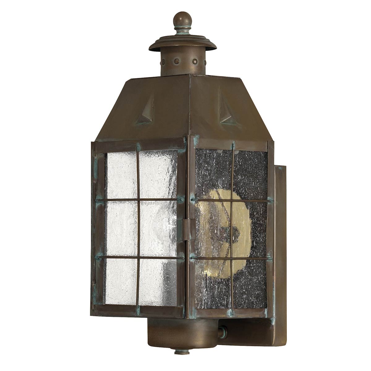 Nantucket 34cm Antikes Messing außenlampe Von Elstead Lighting - Es besteht aus massivem Messing und Glas und bietet eine robuste und elegante Konstruktion, die mit der Zeit wunderschön altert.