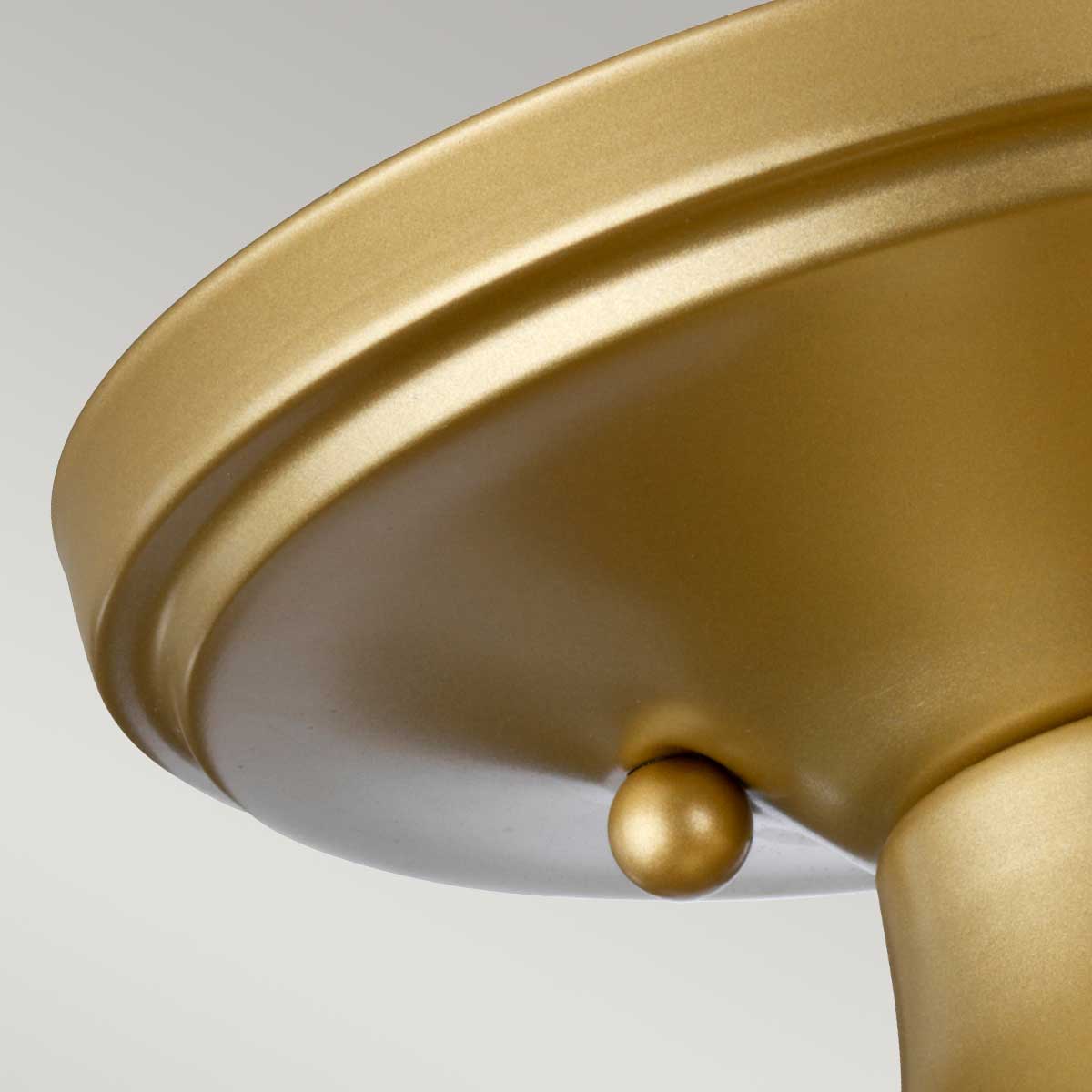 Dublin Ø18 Messing badezimmerlampe Von Elstead Lighting - Sie entspricht der Schutzart IP44 und ist für den Einsatz in Feuchträumen geeignet.