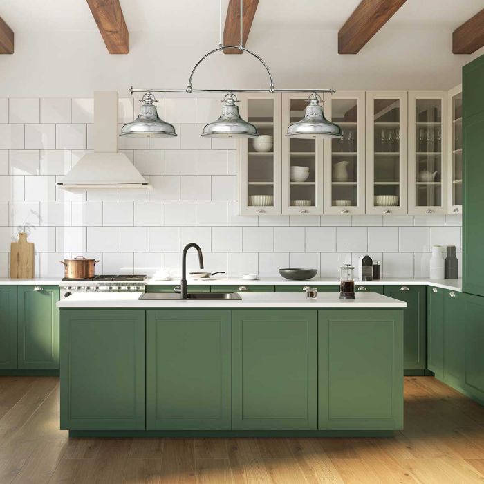 Emery 133cm Silber hängelampe Von Elstead Lighting - Jeder Schirm ist mit einem wei&szlig;en Glasfu&szlig; ausgestattet, der f&uuml;r blendfreies und gleichm&auml;&szlig;iges Licht sorgt.