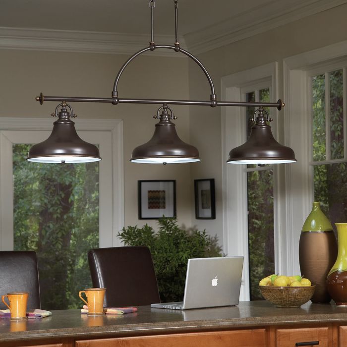 Emery 133cm Bronze hängelampe Von Elstead Lighting - Jeder Schirm ist mit einem wei&szlig;en Glasfu&szlig; ausgestattet, der f&uuml;r blendfreies und gleichm&auml;&szlig;iges Licht sorgt.