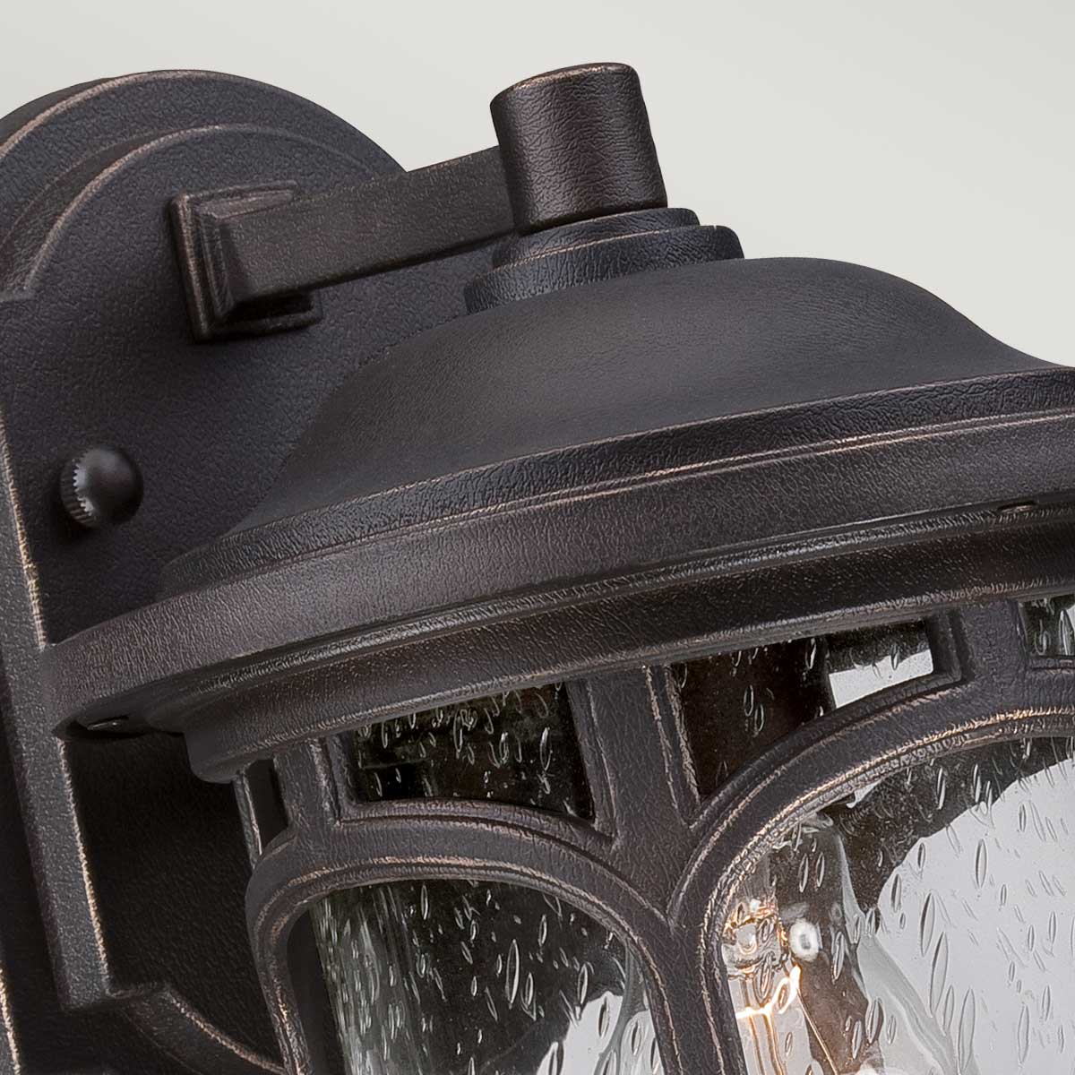 Marblehead Bronze außenlampe Von Elstead Lighting - Diese Lampe ist aus wetterbeständigem Material gefertigt und verfügt über eine 5-Jahres-Garantie.
