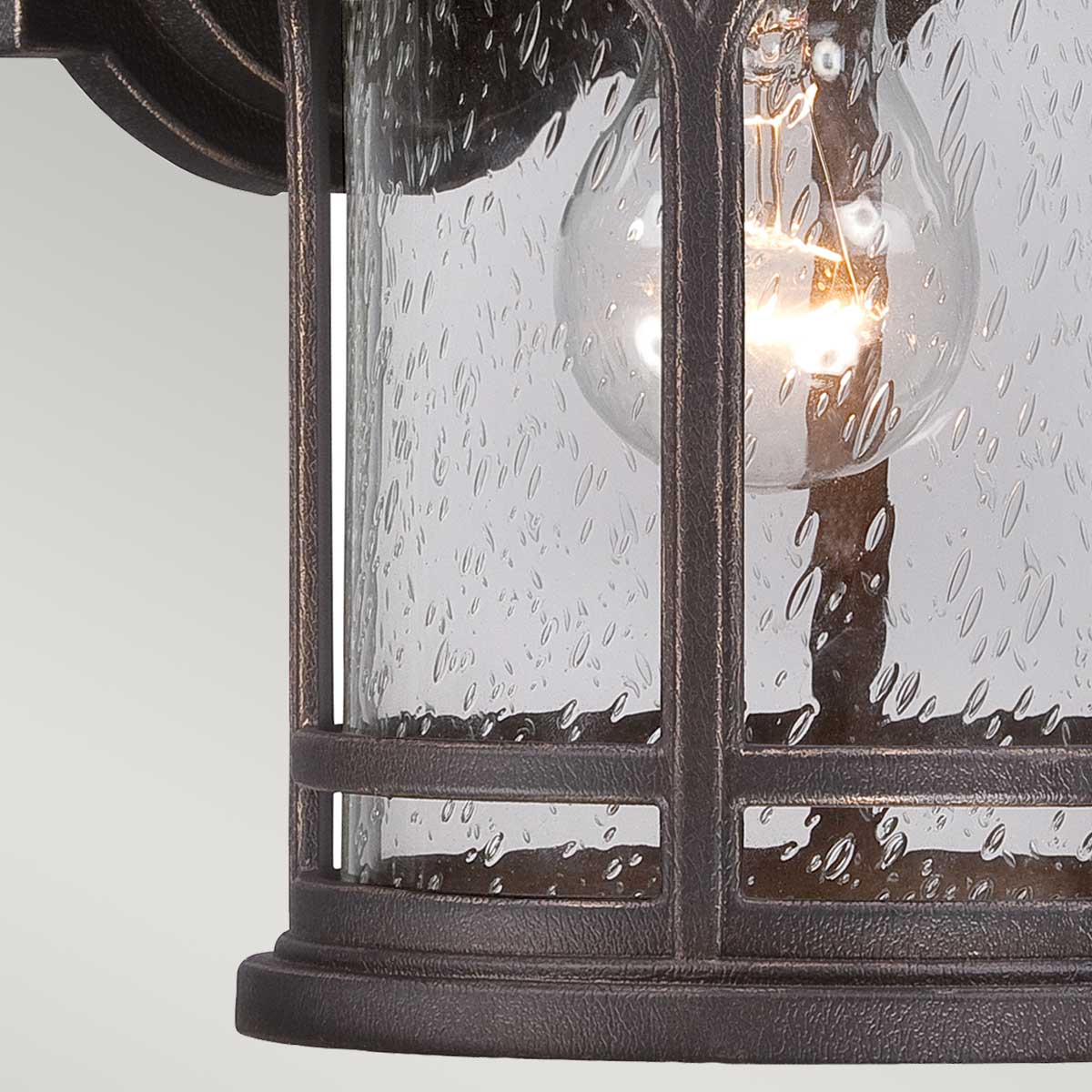 Marblehead Bronze außenlampe Von Elstead Lighting - Diese Lampe ist aus wetterbeständigem Material gefertigt und verfügt über eine 5-Jahres-Garantie.