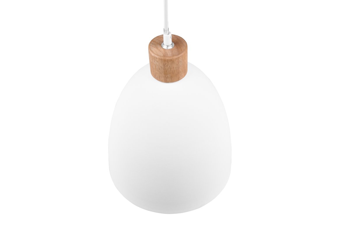 Jagger Ø25 Weiß hängelampe Von Trio Lighting - Die Pendelleuchte Jagger vereint Holz und Metall in einem eleganten Materialmix, der ins Auge fällt und einen spannenden Kontrast erzeugt.