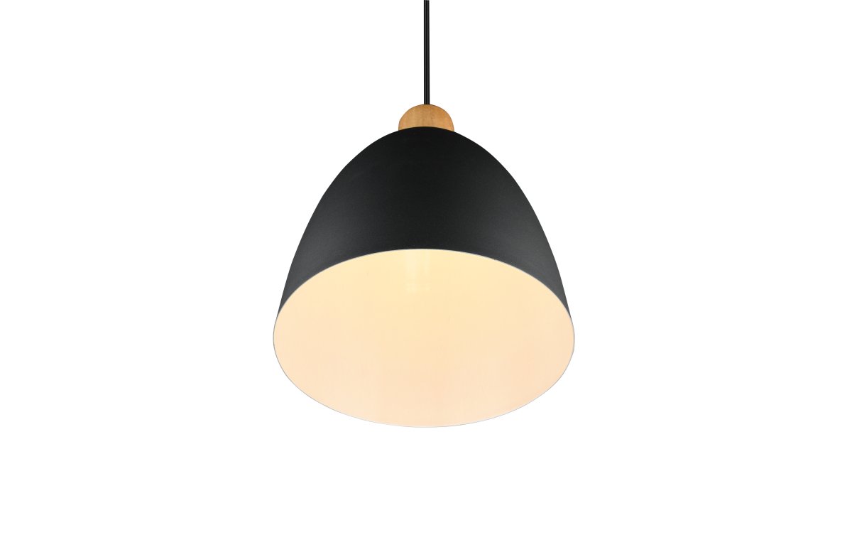 Jagger Ø25 Schwarz hängelampe Von Trio Lighting - Die Pendelleuchte Jagger vereint Holz und Metall in einem eleganten Materialmix, der ins Auge fällt und einen spannenden Kontrast erzeugt.