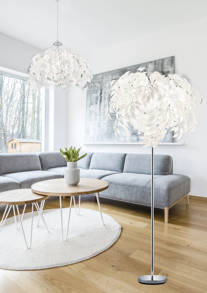 Leavy Weiß stehlampe Von Trio Lighting - Die Stehleuchte Leavy ist mit ihren dekorativen Kunststoffblättern, die ihr einen unverwechselbaren und bezaubernden Stil verleihen, ein einzigartiges und beeindruckendes Highlight in Ihrem Zuhause.