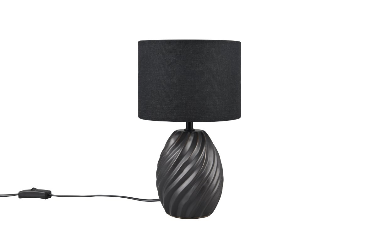 Melva 30cm Schwarz tischlampe Von Trio Lighting - Werten Sie Ihr Zuhause mit der Melva-Tischlampe auf – eine perfekte Kombination aus Stil und Funktion.