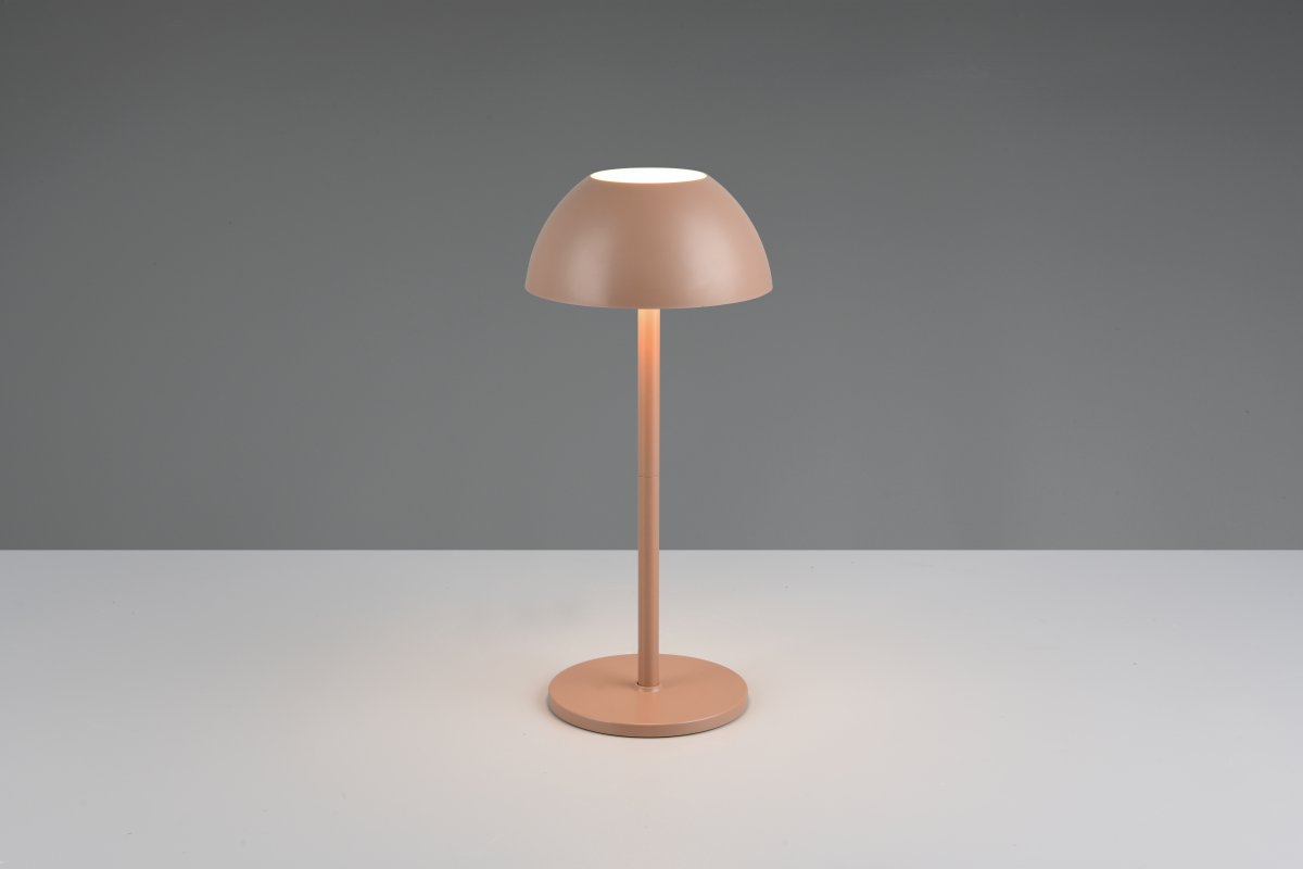 Ricardo 30cm Hellbraun tragbare Von Trio Lighting - Ricardo ist eine stilvolle tragbare Tischlampe für den Außenbereich.