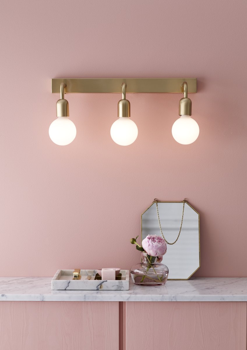 Regal Gebürstetes Messing badezimmerlampe Von Belid - Die Leuchte eignet sich gut als Flurbeleuchtung, im Schlafzimmer oder &uuml;ber dem Spiegel im Badezimmer.