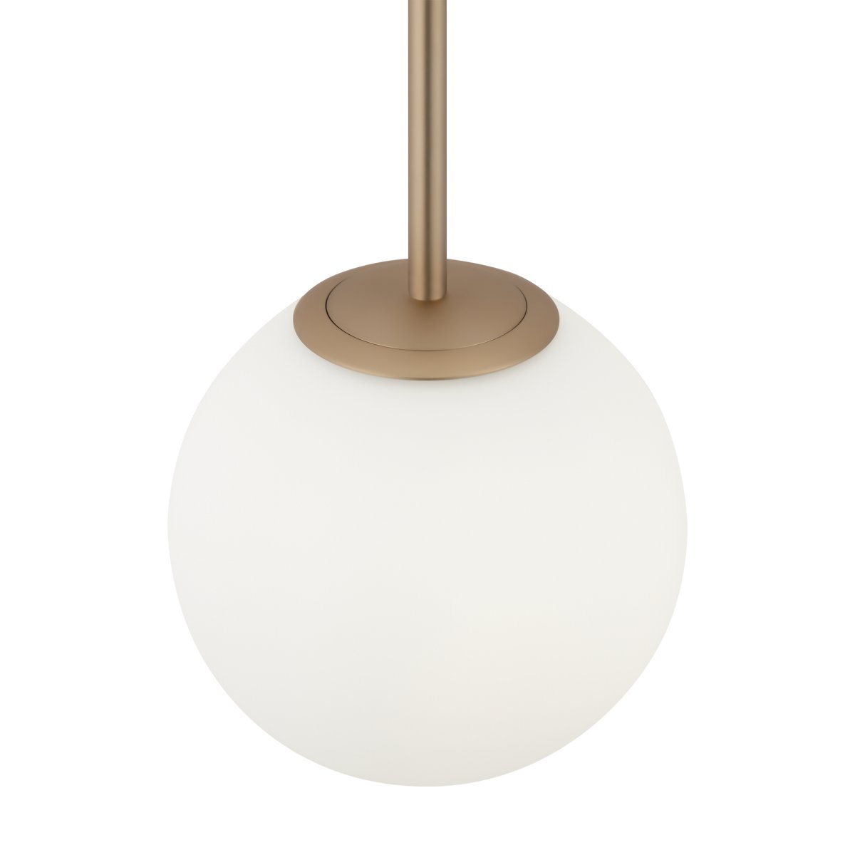 Basic form Ø18 Gold hängelampe Von Maytoni - Mit ihrer weichen Opalglaskugel und einem schlanken Metallgehäuse in Goldoptik spendet die Lampe ein schönes und angenehmes Licht, das sowohl in moderne als auch in klassische Einrichtungsstile perfekt passt.