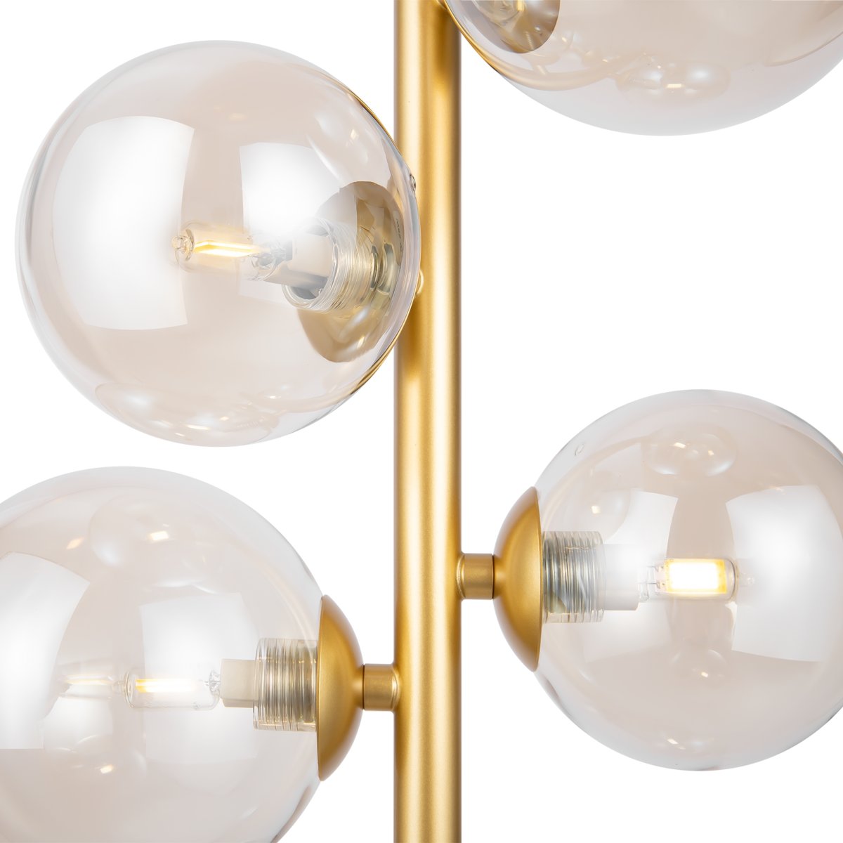 Dallas Ø30 Gold hängelampe Von Maytoni - Ihr einzigartiges Design mit runden Glaskuppeln in verschiedenen Richtungen erzeugt ein dramatisches und elegantes Lichtspiel, das den Raum mit Wärme und Charakter erfüllt.