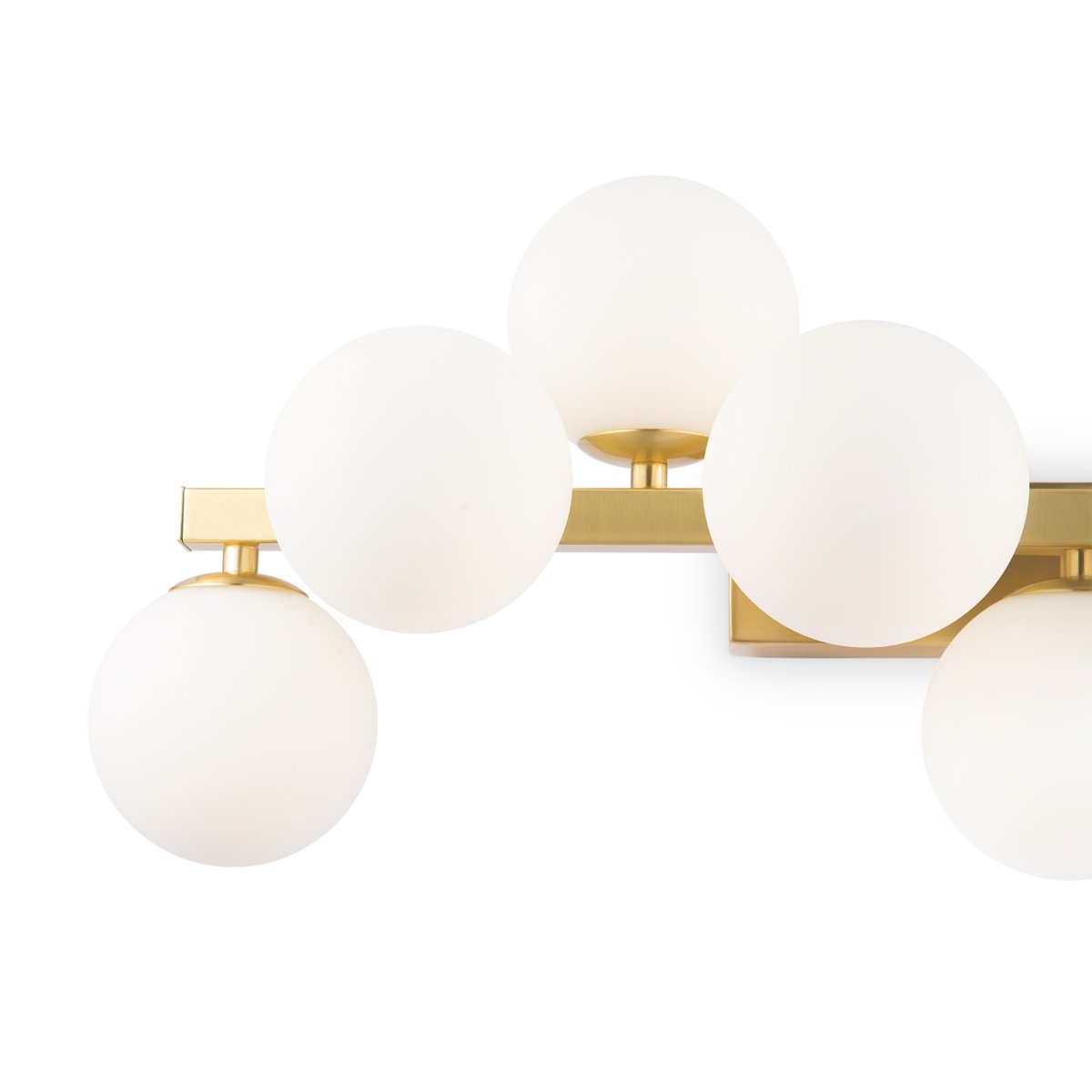 Dallas 65cm Gold wandlampe Von Maytoni - Ihr einzigartiges Design mit runden Glaskuppeln in verschiedenen Richtungen erzeugt ein dramatisches und elegantes Lichtspiel, das den Raum mit W&auml;rme und Charakter erf&uuml;llt.