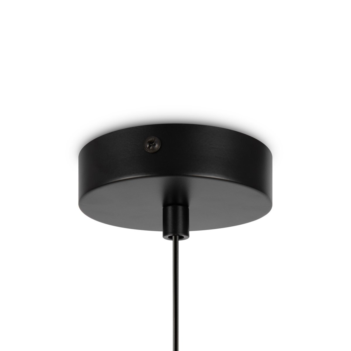 Basic form Ø15 Schwarz hängelampe Von Maytoni - Mit ihrer weichen Opalglaskugel und einem schlanken Metallgehäuse in schwarzem Finish spendet die Lampe ein schönes und angenehmes Licht, das sowohl in moderne als auch in klassische Einrichtungsstile perfekt passt.