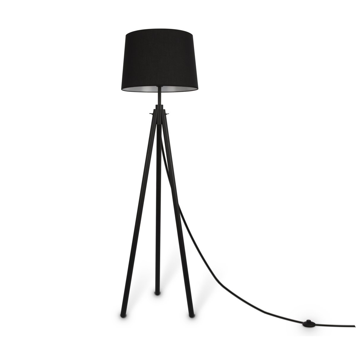 Calvin Schwarz stehlampe Von Maytoni - Mit seinem schwarzen Holzst&auml;nder; und einem passenden Textilschirm verbreitet die Leuchte ein warmes und einladendes Licht, das eine wohnliche Atmosph&auml;re schafft.
