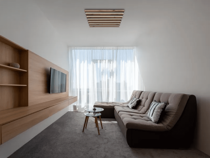 Hayden 45cm Holz deckenleuchte Von Globo Lighting - Den kvadratiska plafonden Hayden &ouml;vertalar med sin moderna akustikpanel-look och bidrar med en h&auml;rlig ljusspridning i rummet.